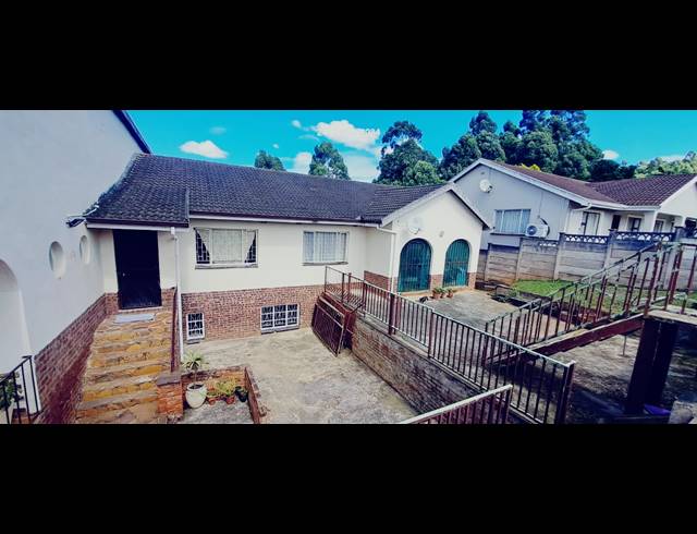 8 BEDROOM FREESTANDING FOR SALE IN NORTHDALE